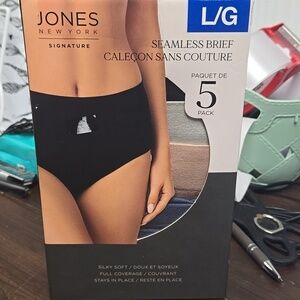 Jones New York Size L 5 Pack of Seamless Brief Underwear